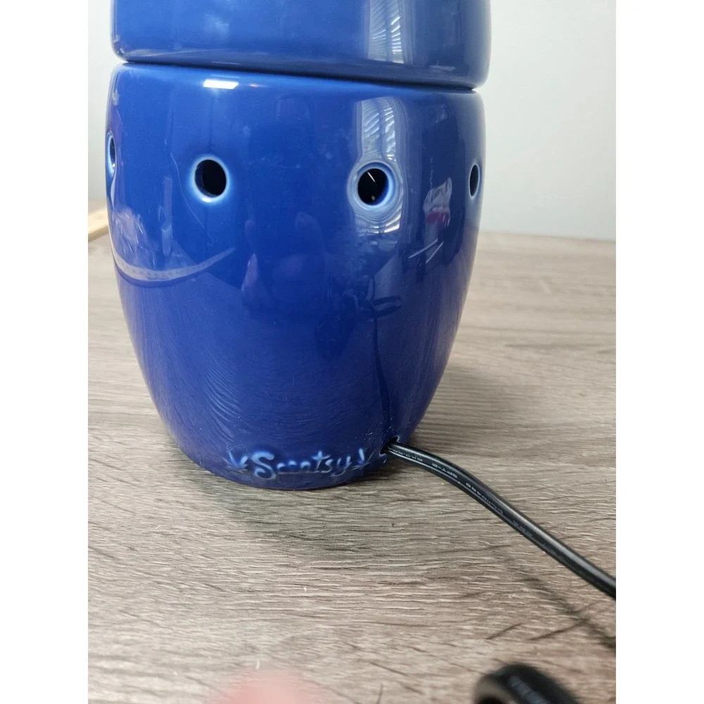 Scentsy US Air Force Electric Wax Warmer Blue Ceramic Military Logo 25W Bulb